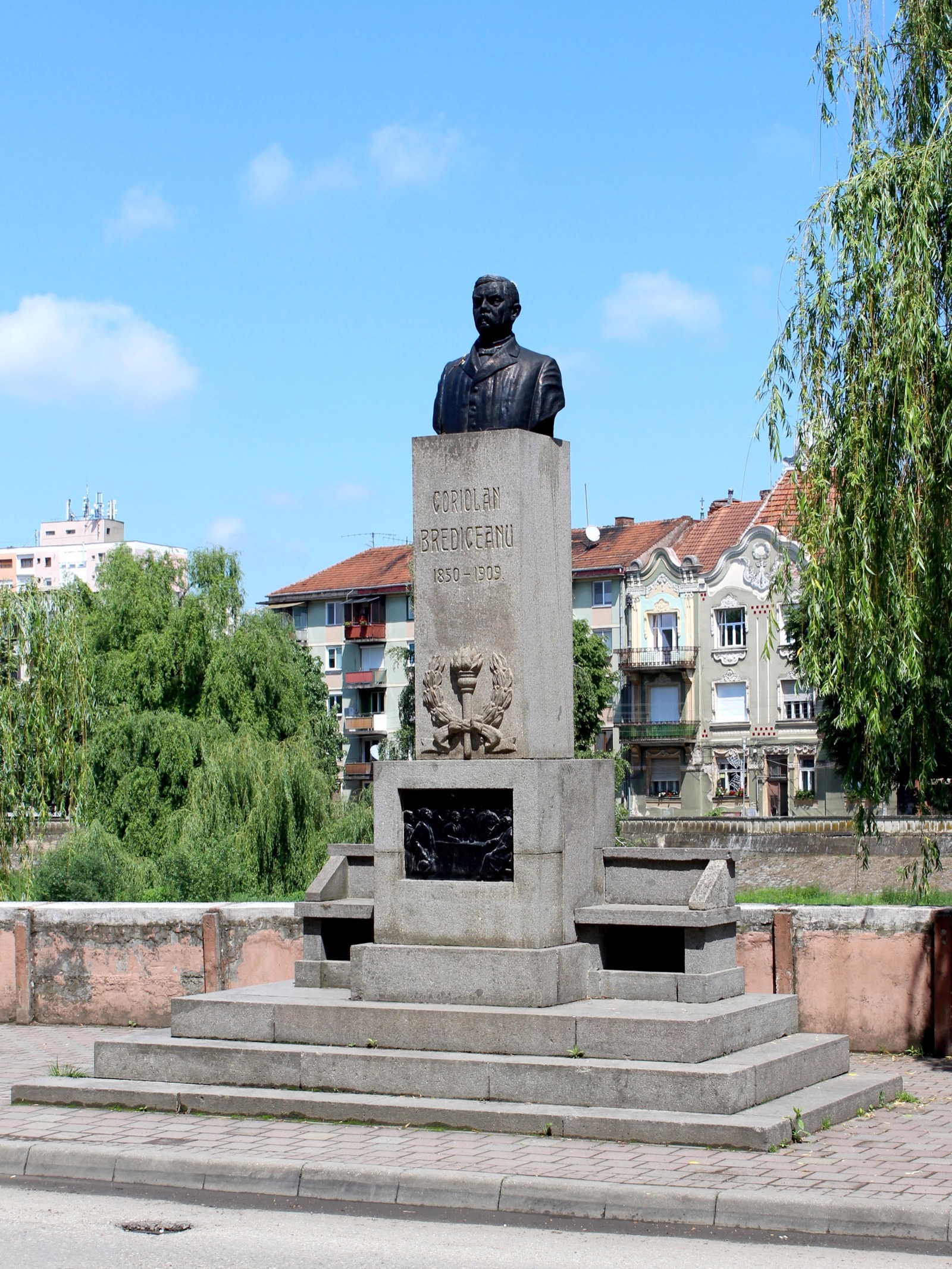 Statuia lui Coriolan Brediceanu